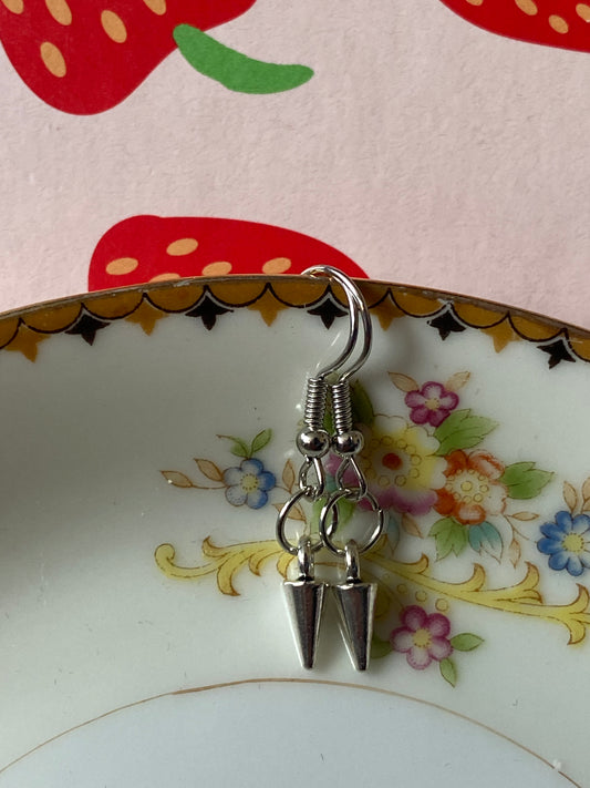 spike simple earrings